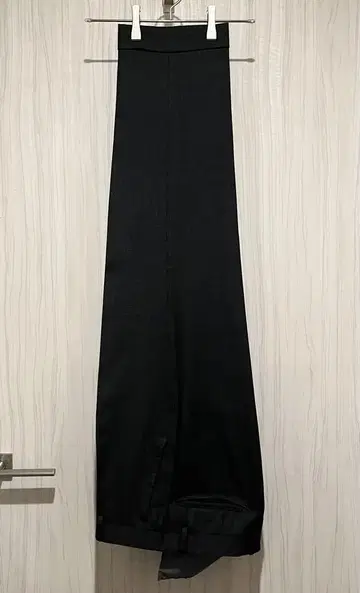 유니버설 랭귀지 슬랙스 차콜 그레이 MTM