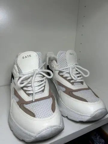 DATE 화이트/브라운 스니커즈