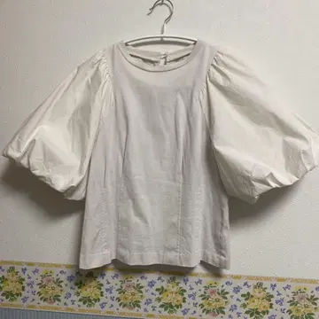 프레이 아이디 벌룬 슬리브 상의, 새상품급