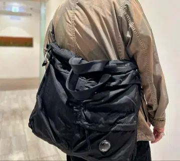 C.P.COMPANY 나일론 B 토트 백
