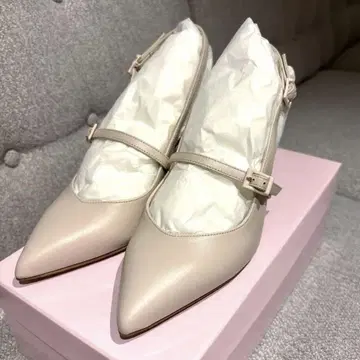 다이애나 백리스 펌프스