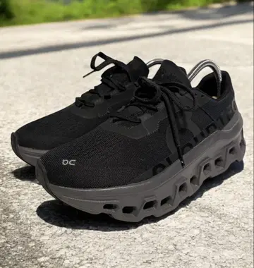 On Cloudmonster 24.5cm 블랙 러닝 스니커즈