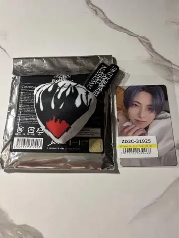 &TEAM 유우마 YUMA 하트형 쿠션 키링 트레이딩 카드 럭키드로우