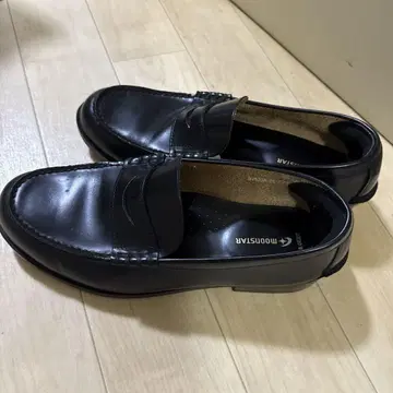 문스타 블랙 로퍼 28.0cm