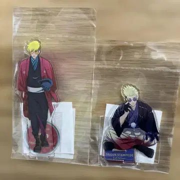 트라이건 전 TRIGUN 일본 의류 아크릴 스탠드 바쉬 2종 세트