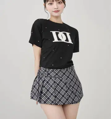 Darich 다리치 퀼팅 아플리케 비쥬 티셔츠 블랙