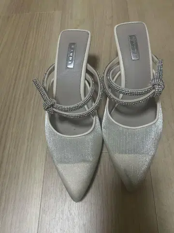 RANDA 화이트 뮬 비쥬 포함 L 사이즈