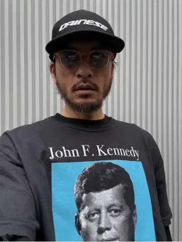 나가세 토모야 착용 jfk 존 F. 케네디 대통령 반팔 티셔츠 블랙