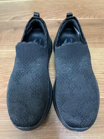 스케쳐스 블랙 슬립온