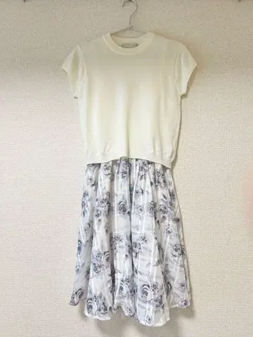 [새상품급] dazzlin 반팔 원피스 아이보리 꽃무늬