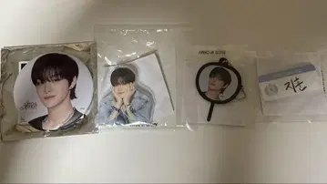 지훈 캡슐 토이 & 캔뱃지 세트
