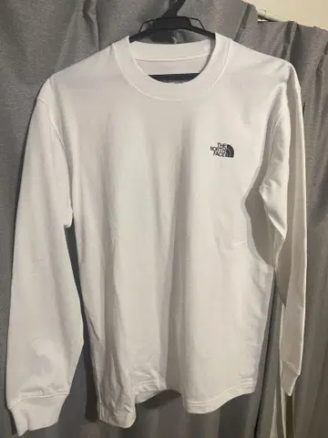 THE NORTH FACE 화이트 긴팔 T셔츠 XS