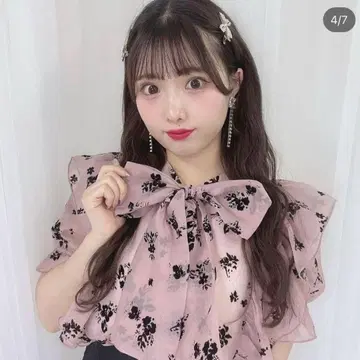 플로키 리본 블라우스 evelyn