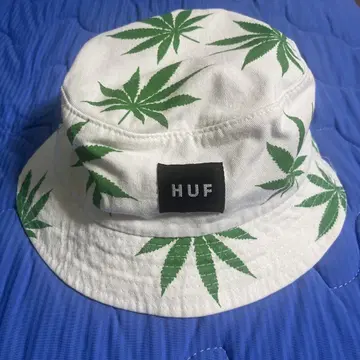HUF 버킷 햇 나뭇잎 패턴 화이트