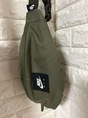 Nike 에어 바디백 올리브