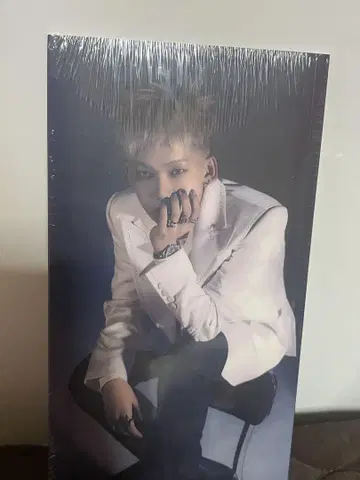 TREASURE SPECIAL MINI ALBUM [ HYUNSUK ]
