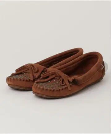 Minnetonka 브라운 모카신 스터드, 사이즈 6