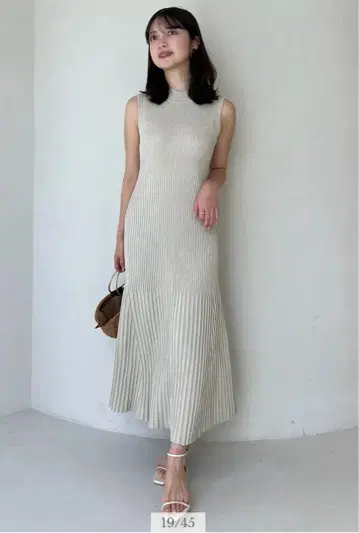 anuans 세미 머메이드 니트 원피스 BEIGE
