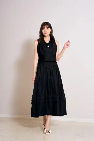 Herlipto Marianne Layered Tuck Dress S