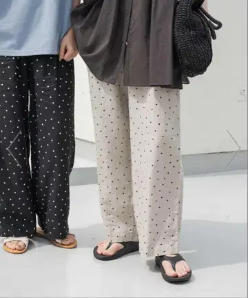 새상품 미사용 린넨 레이온 도트 이지 팬츠 내추럴 M 어반 리서치