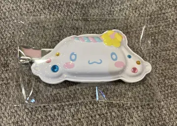 가면 같은 시크릿 앞머리 클립 산리오
