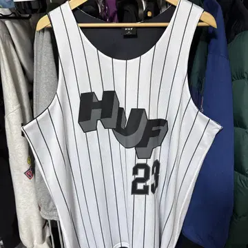 HUF 하프 코트 리버서블 저지