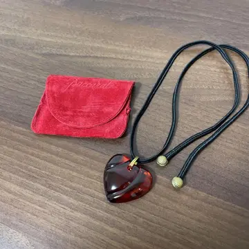 Baccarat 빨간 하트 모양 목걸이