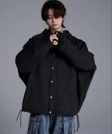 ADRER 블랙 오버 사이즈 마운틴 후드티