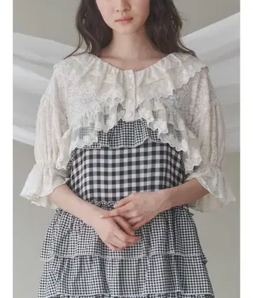 메리 제니 스캘럽 프릴 볼레로 아이보리