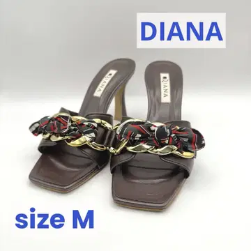 DIANA 다이애나 체인 모티브 스카프 뮬 샌들