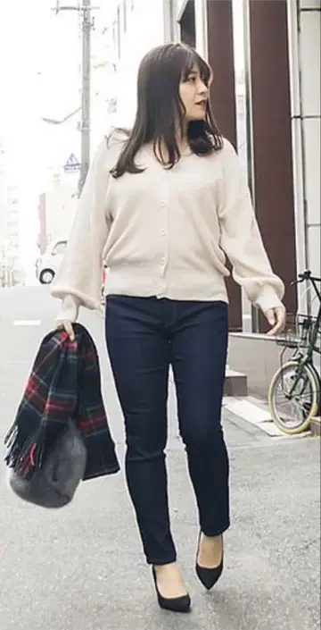 네이비 슬림핏 데님 팬츠 CLETTE 쿠레트 4L 가격표 새상품
