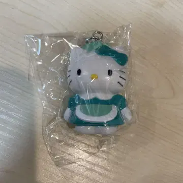 산리오 헬로키티 웨이트리스 키링