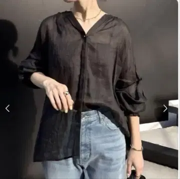 콜라주 개럴개런트 라미 2WAY 시어 블라우스