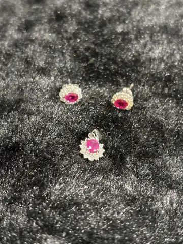 추가 할인! 루비 다이아몬드 0.43ct 귀걸이와 0.43ct 목걸이 탑