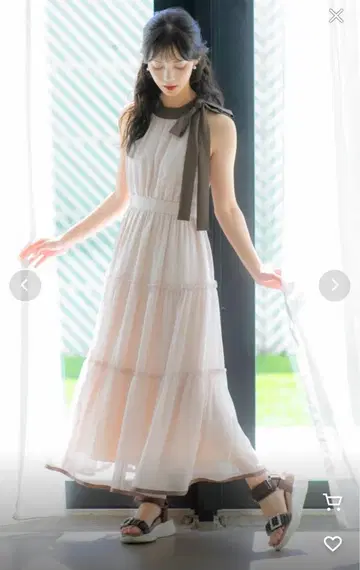 질바이 홀터넥 티어드 원피스