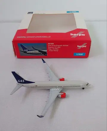 헬퍼 비행기 모형 SAS 항공 Boeing 737-800 1/500