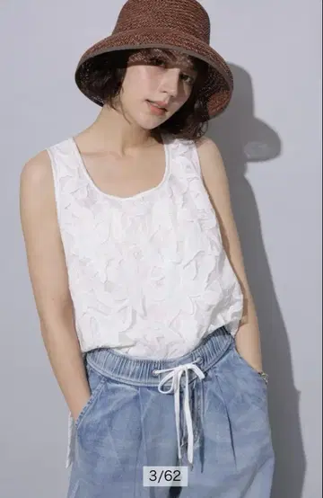 Arpege story 시어 레이스 탱크