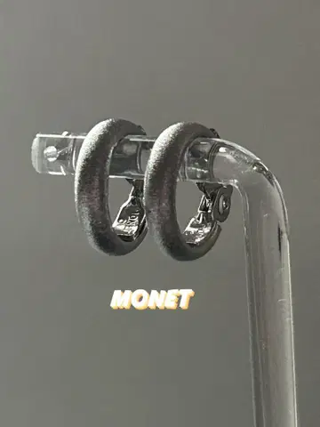 MONET 모네 실버 후프 귀찌