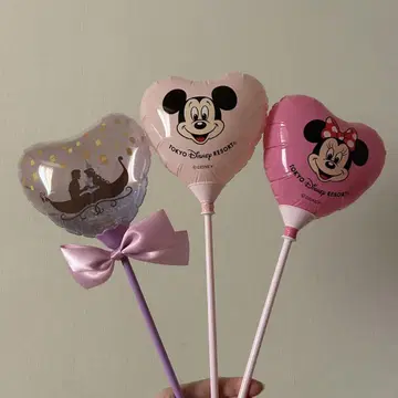 디즈니 손에 들고 있는 벌룬 미키 미니 라푼젤