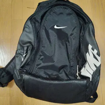 새상품급! Nike 블랙 백팩