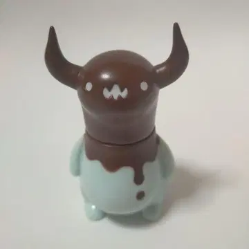 위쪽의 공중 괴수 보 초코 민트