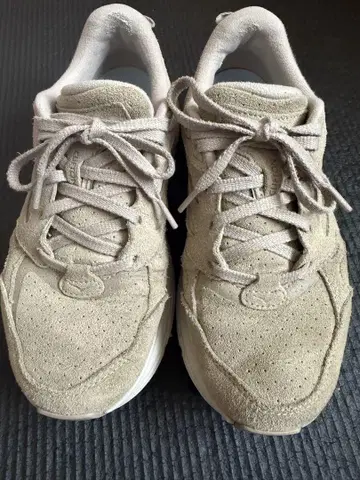 HOKA CLIFTON L SUEDE 베이지
