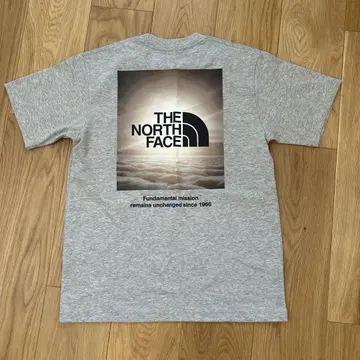 새상품 THE NORTH FACE 그레이 티셔츠 XS
