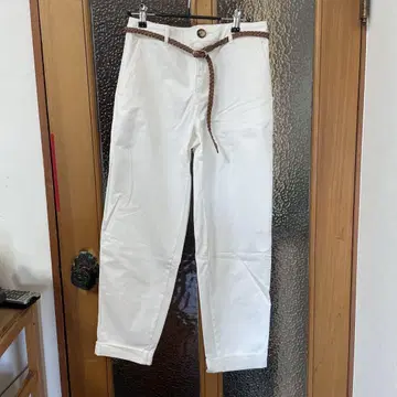 ZARA 화이트 캐주얼 팬츠 36 사이즈