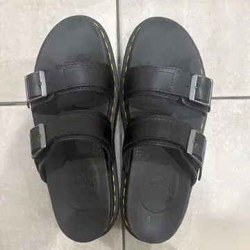 DR.MARTENS 닥터마틴 샌들 UK6