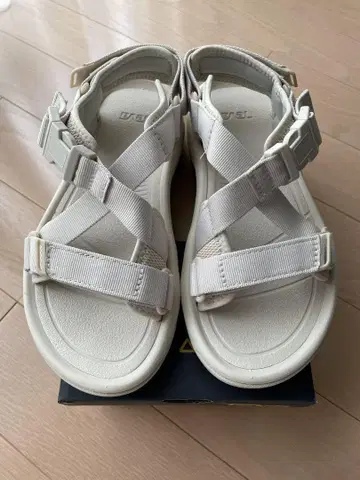 Teva 스포츠 샌들