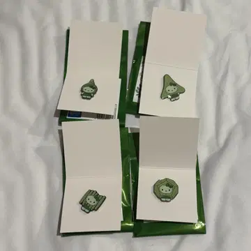 모키티, 조류, 헬로키티, 핀 배지, 오사카 만국 박람회, 일본관