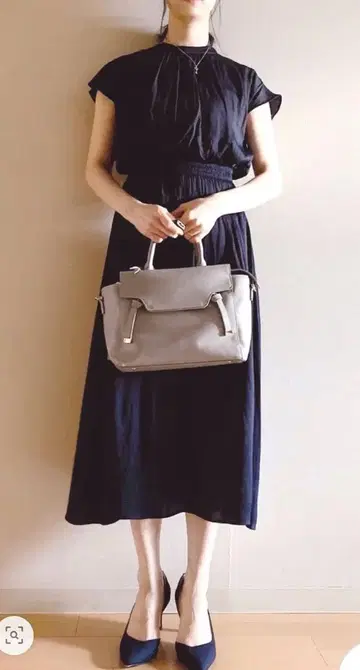 유나이티드 애로우즈 그린 라벨 스탠드넥 원피스 네이비