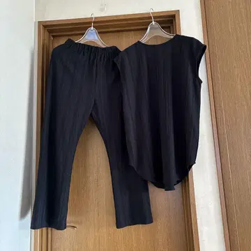블랙 팬츠 셋업