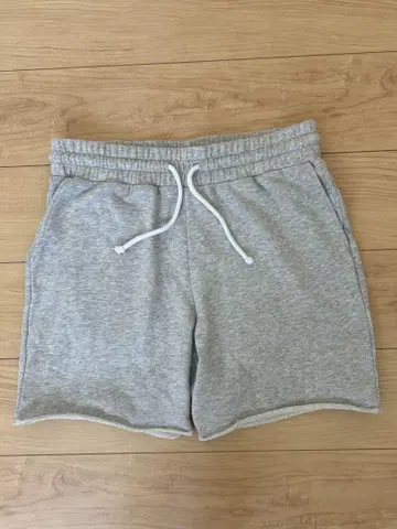 H&M 컷오프 숏팬츠 그레이 M 사이즈